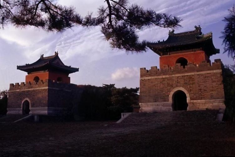 皇贵妃|康熙驾崩，留下一个美如花的女子，雍正：封贵妃，乾隆：封皇贵妃