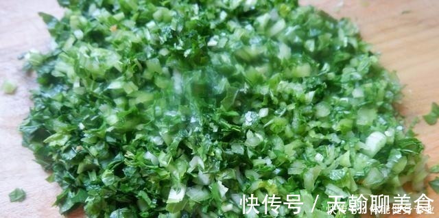 窝窝头|玉米面这样做不但营养更加丰富，口感又松又软，而且颜色鲜艳亮丽