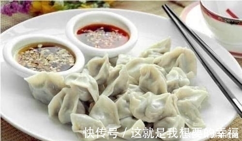 素饺子|煮饺子时清水里加两物,饺子不破皮、不粘锅、Q弹每家厨房都有