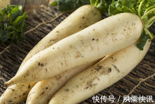 搅拌均匀|秋天趁萝卜便宜,腌成小菜存起来,喝粥吃面条搭配特方便,收藏好