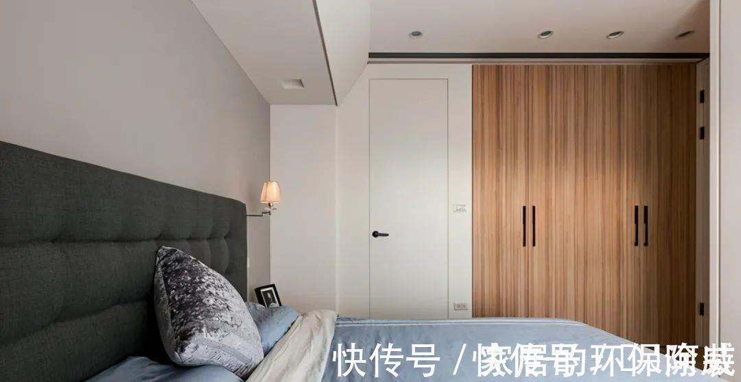 玄关|沙发不靠墙加5㎡收纳区,玄关连餐厅全装柜,100㎡住出豪宅感