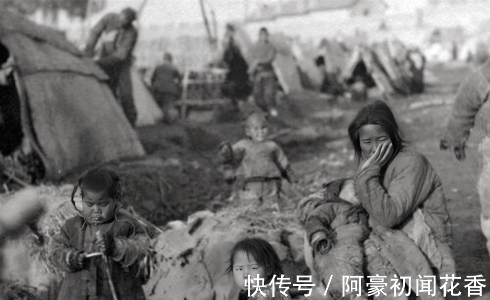 天良!同治年间,俩乞丐街头耍“人面蛇”,真相令人胆寒:此非蛇而是人