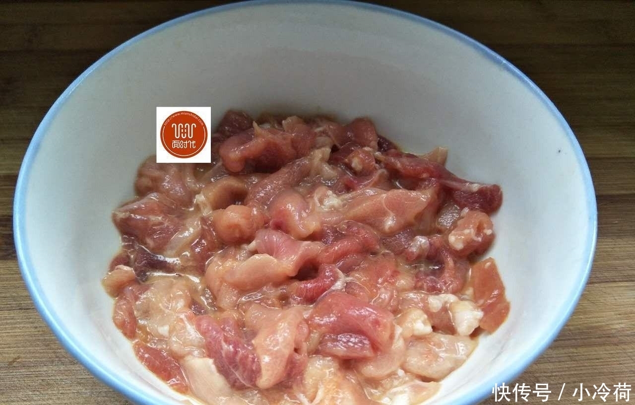 美食生活|自制正宗的水煮肉片,麻辣鲜香缺一不可,做法简单快捷,太好吃了