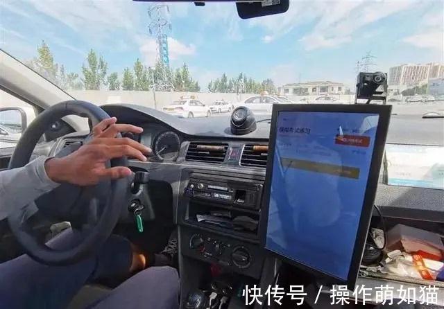 有了AI机器人教练,从此学车再也不怕被骂!