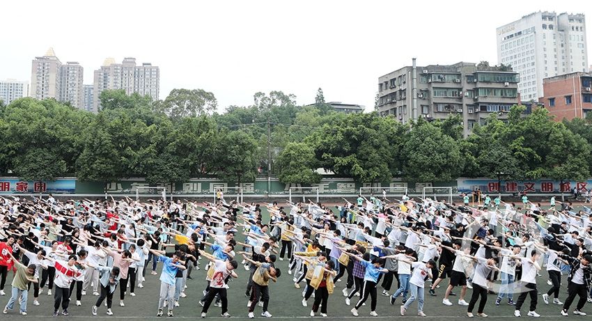 陈仕川|高三学子“减压”迎高考