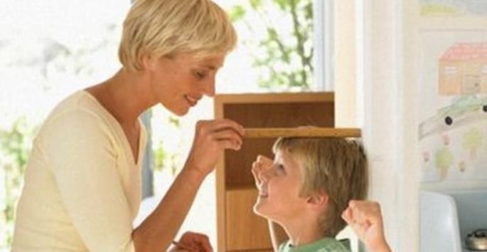 生长激素|“1到18岁”孩子身高参照表,你家娃个子达标没?对照一下便知