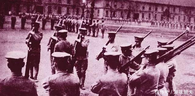 狙击手|日军号称枪法精准，二战时为何却没有出现王牌狙击手？