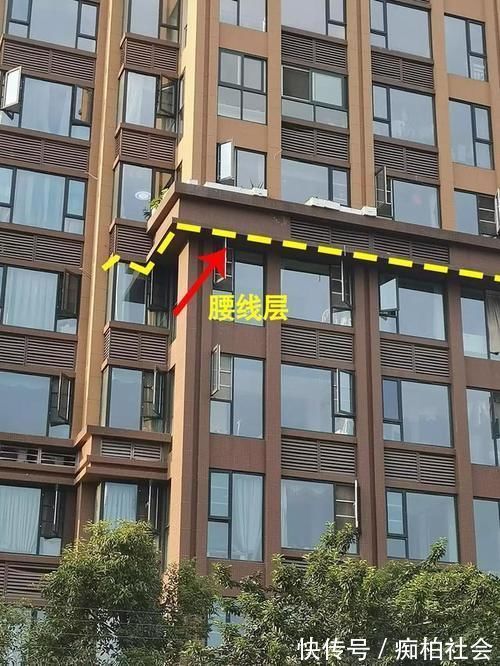 高层腰线拿来养花?邻居理直气壮:反正出了公摊,为啥我不能用?