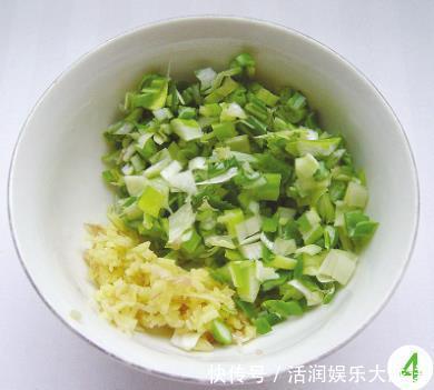  好吃|馄饨换个花样吃，简单一蒸五分钟出锅，鲜香料足，比饺子还好吃