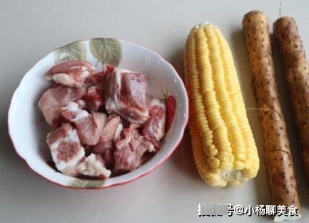 春夏时节来碗汤，滋补玉米与排骨相互碰撞，别有一番风味