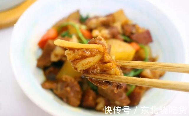 羊肉别总炖汤了，试试这个做法，鲜香又滋补，现在吃最合适