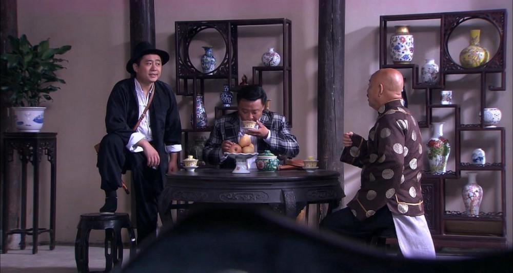 自行车|为什么抗战剧里，鬼子们都在地上跑，汉奸却骑自行车？