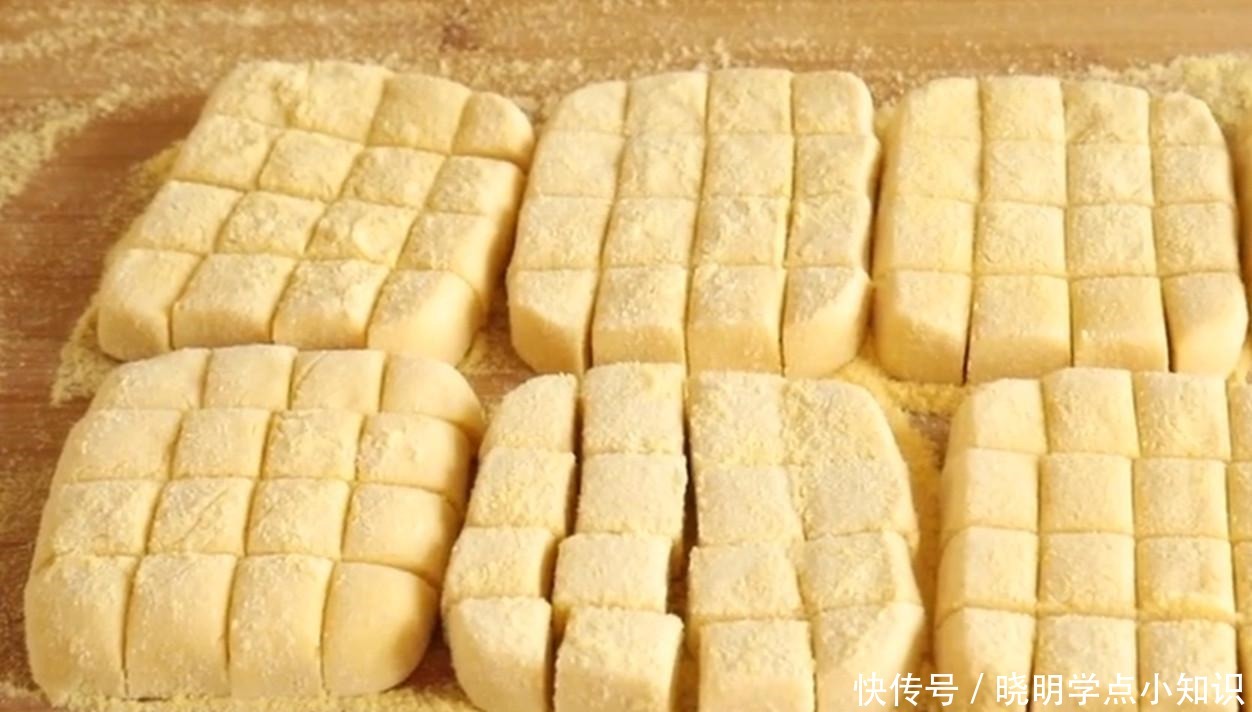 疙瘩|玉米面这样做,清爽劲道,越嚼越香,一定要给家人做的开胃美食