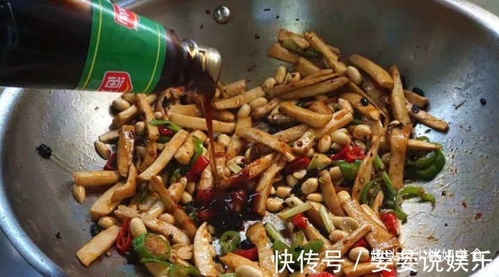 美味|杏鲍菇营养丰富,美容,增强免疫力,所以吃起来超级美味!