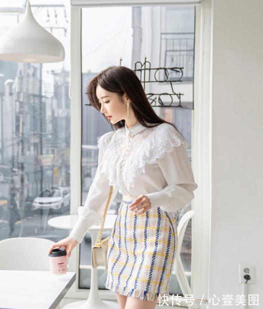 花霓彩裳梦幻|女神孙允珠高清时尚搭配:花霓彩裳梦幻蕾丝雪纺淑女裙