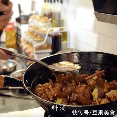 红焖羊肉|红焖羊肉，七层带皮羊肉，Q弹软烂兼备