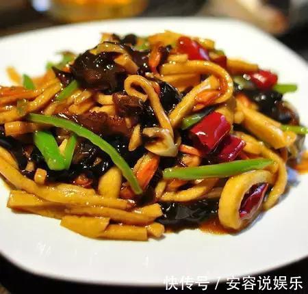 家里面来客人了，做了这几道菜，差点不够，他们都夸我