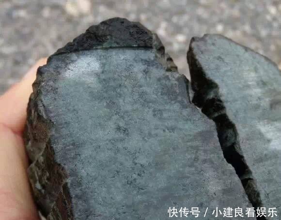 翡翠|翡翠买了个寂寞?这四种货需要谨慎入手!