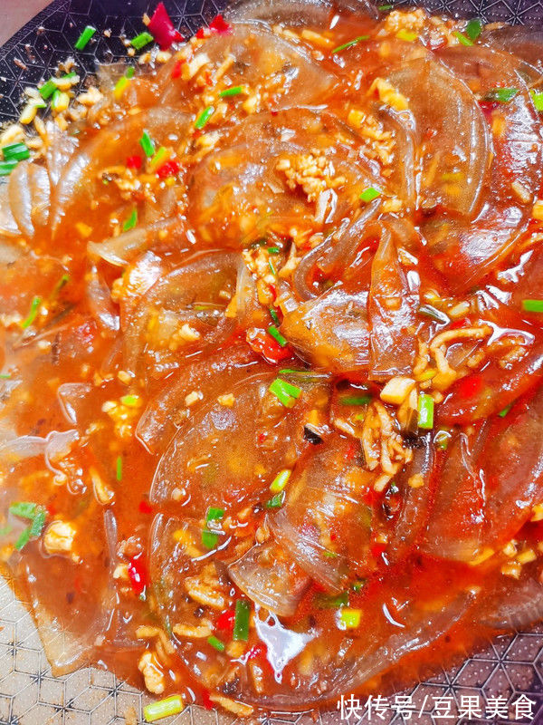 香辣肉泥粉皮这样做也太好吃了，每天下饭都靠它