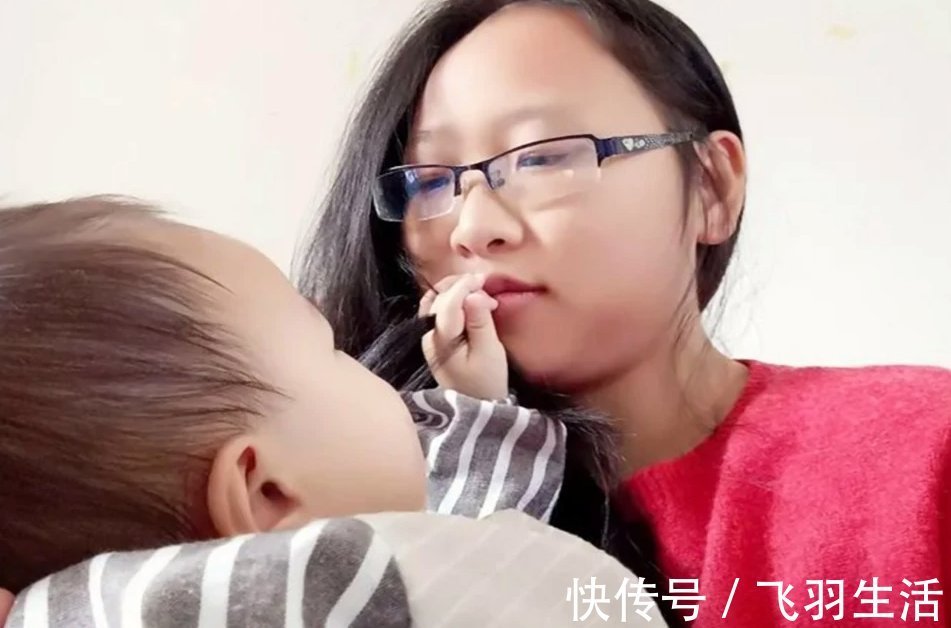 宝妈|宝宝这三种“撒娇”行为，是想跟父母多亲近，多抱抱也不会惯坏娃