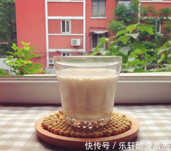 黄豆|为什么早餐店里的豆浆香浓好喝 只需一招就能制作出来。
