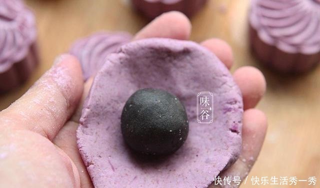 入秋了,此碱性食物我家必食,做成糕点蒸着吃,香甜软糯,真解馋