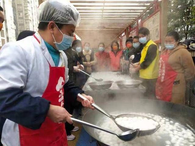 喜笑颜&“府南烟火人家，欢乐幸福社区” 成都府河新居社区开展元宵节主题活动