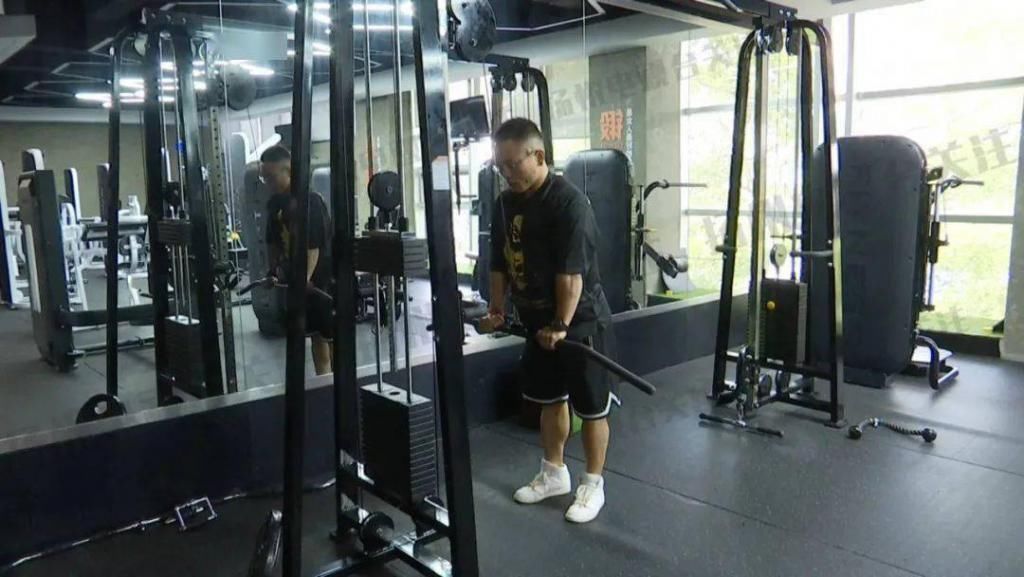 公开赛|张恩瑞“小胖墩”蜕变“小坦克”全国健美大赛夺魁