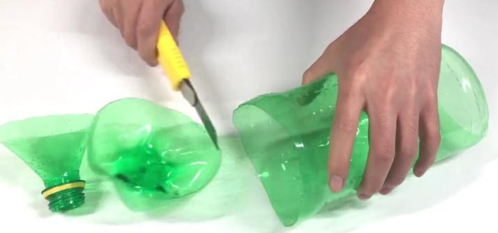 塑料瓶上剪几下,用来晾晒袜子太实用,家家户户都用得到