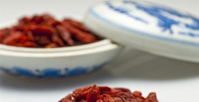 受益|枸杞泡水方法不对,喝再多也没用,这才是正确方法,早知道早受益