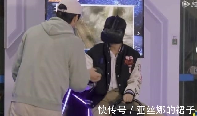 小凱|王俊凱玩游戲玩到崩潰,董子健還悠閑起勁看著,真不愧為最佳損友