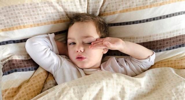 长高|孩子几点睡觉最好？要想孩子长高，抓住黄金睡眠时间，父母别忽视