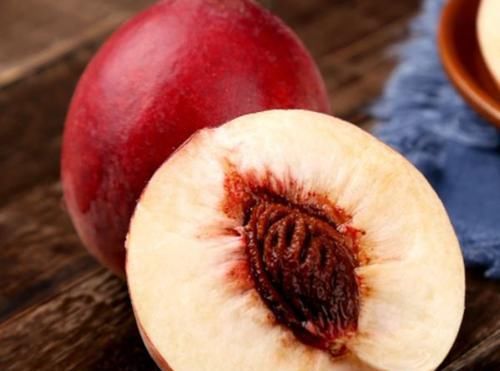 女性经期身子弱，推荐3种食物，补血益气，润肤抗衰，增强体质