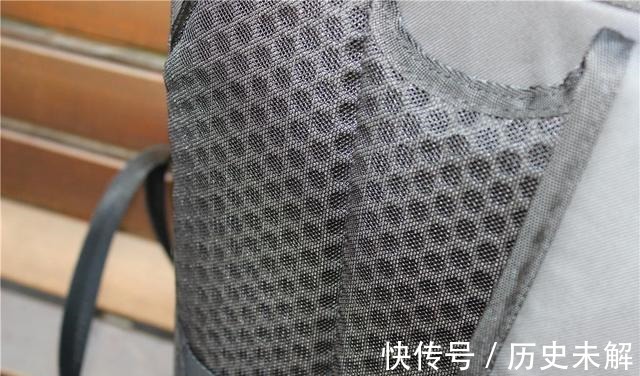 端口 商务and时尚地平线8号零感背包,好看真能搞定一切!