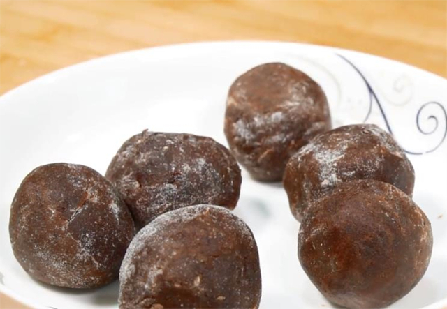 烤箱|这饼我家一周做三次,酥得掉渣,咬一口满嘴香,比蛋黄酥还好吃