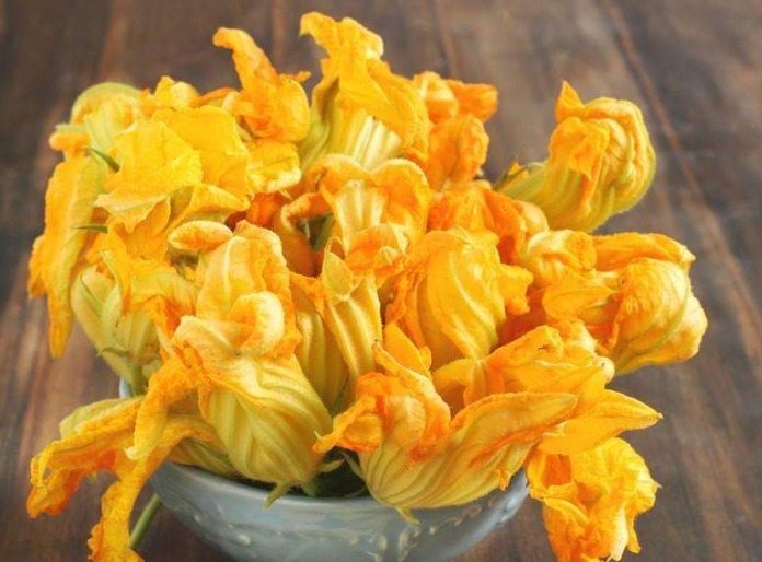 美容养颜|女人黄体酮不够,脸枯黄、老态,4物轮流吃,养颜润肤