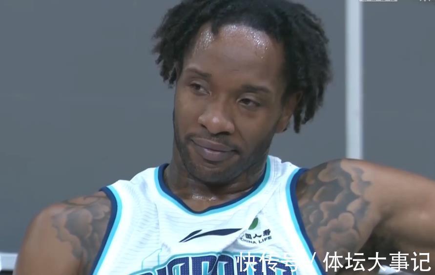 八一旧将|领先14分!马布里破解青岛队,八一旧将拿下14+6,威尔斯10中1