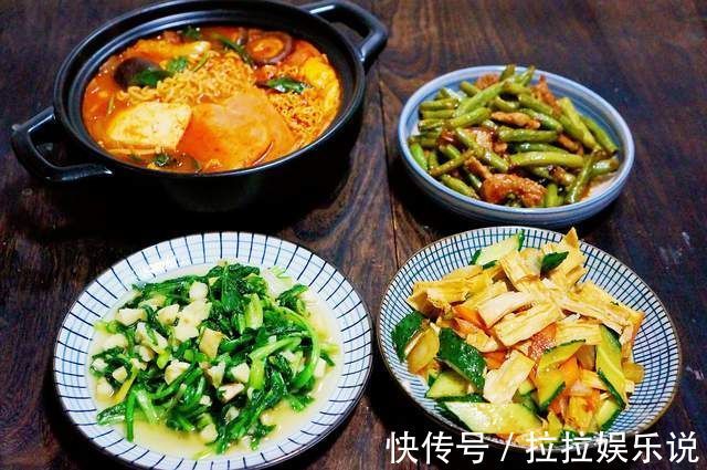 空心菜|宝妈晒一家三口的晚餐,虽然素了点,但好吃又省事,全家都喜欢