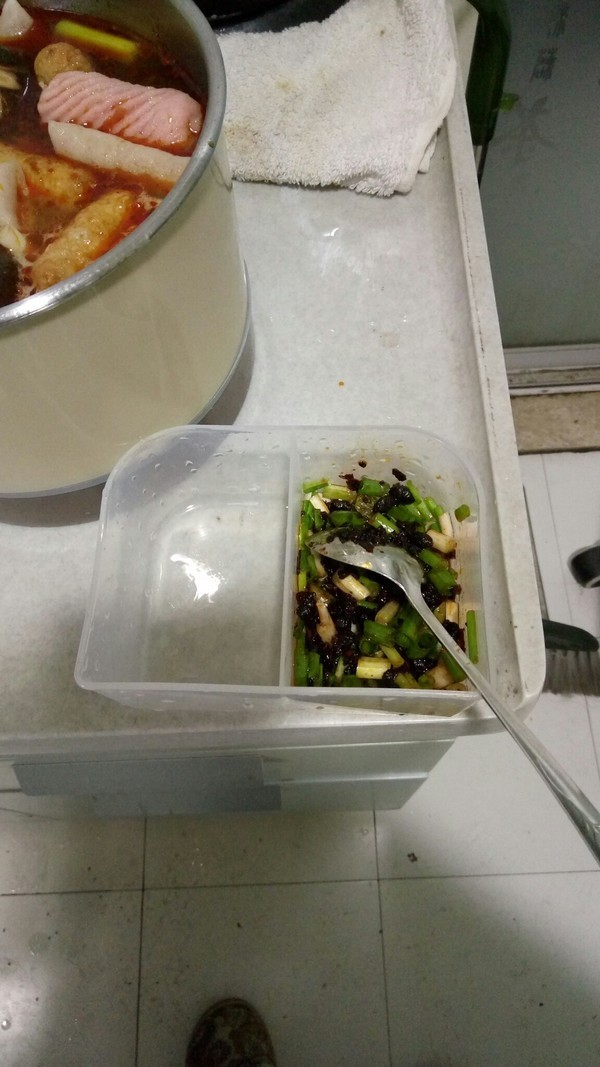 服务员|一家6口去吃火锅,只要锅底还吃了2小时,结账时服务员发现问题