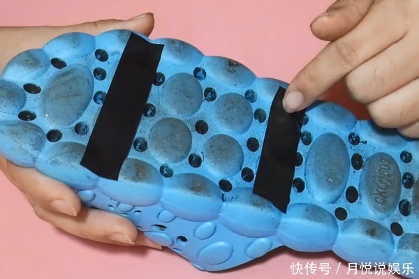 拖鞋|在拖鞋上粘2节胶带,没想到做用这么大,10个人9个人都需要!