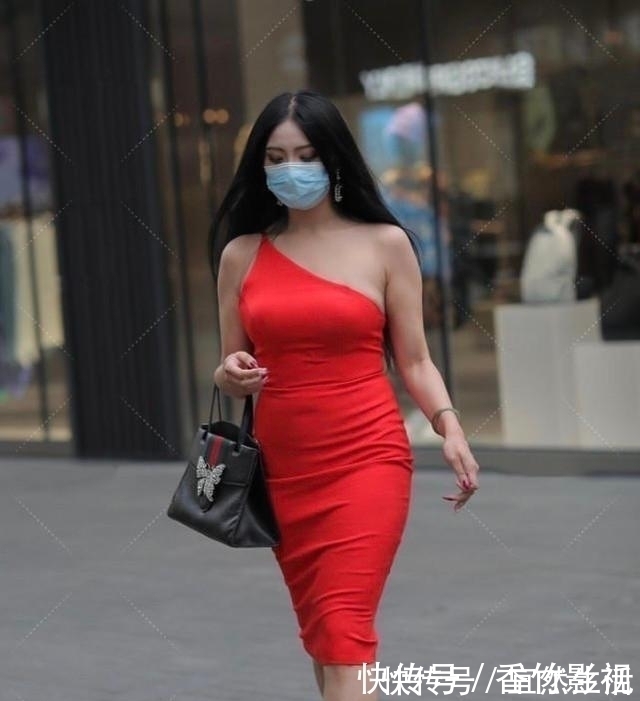 魅力|舒适百搭的连衣裙衬出美丽的自信感,尽显年轻魅力