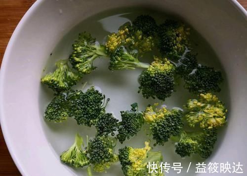 补钙|侄子最爱吃早餐饼,每周三次,补钙促发育,16岁身高185,了解下