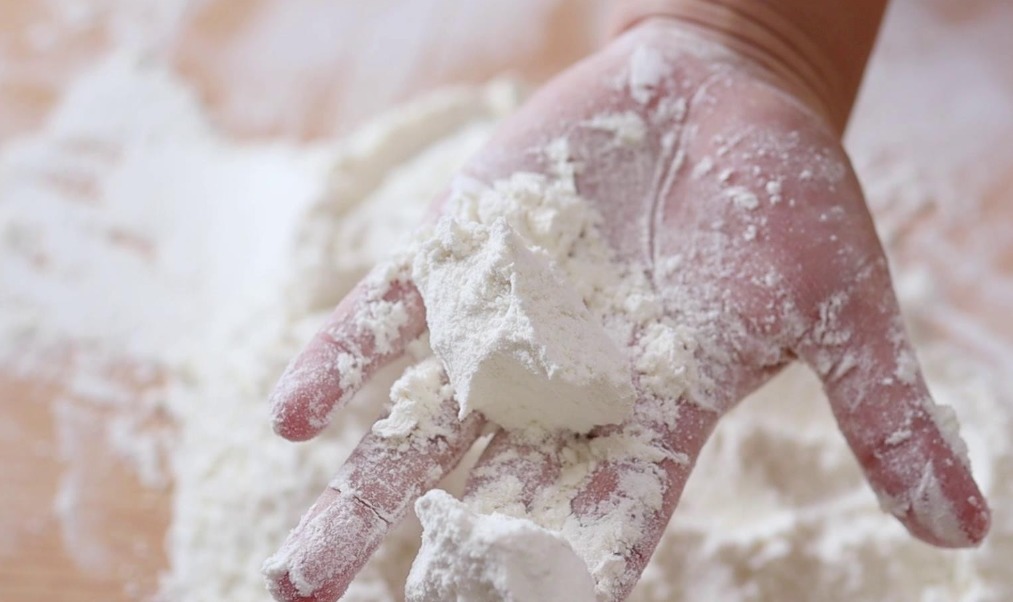 干货教你在家自制“高中低”3种面粉，细腻亮白，不用花钱买了