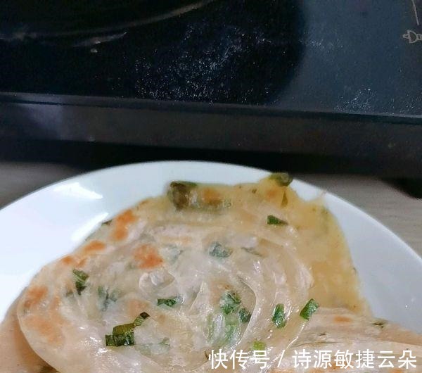 gt|饺子皮葱油饼教程,百吃不腻!