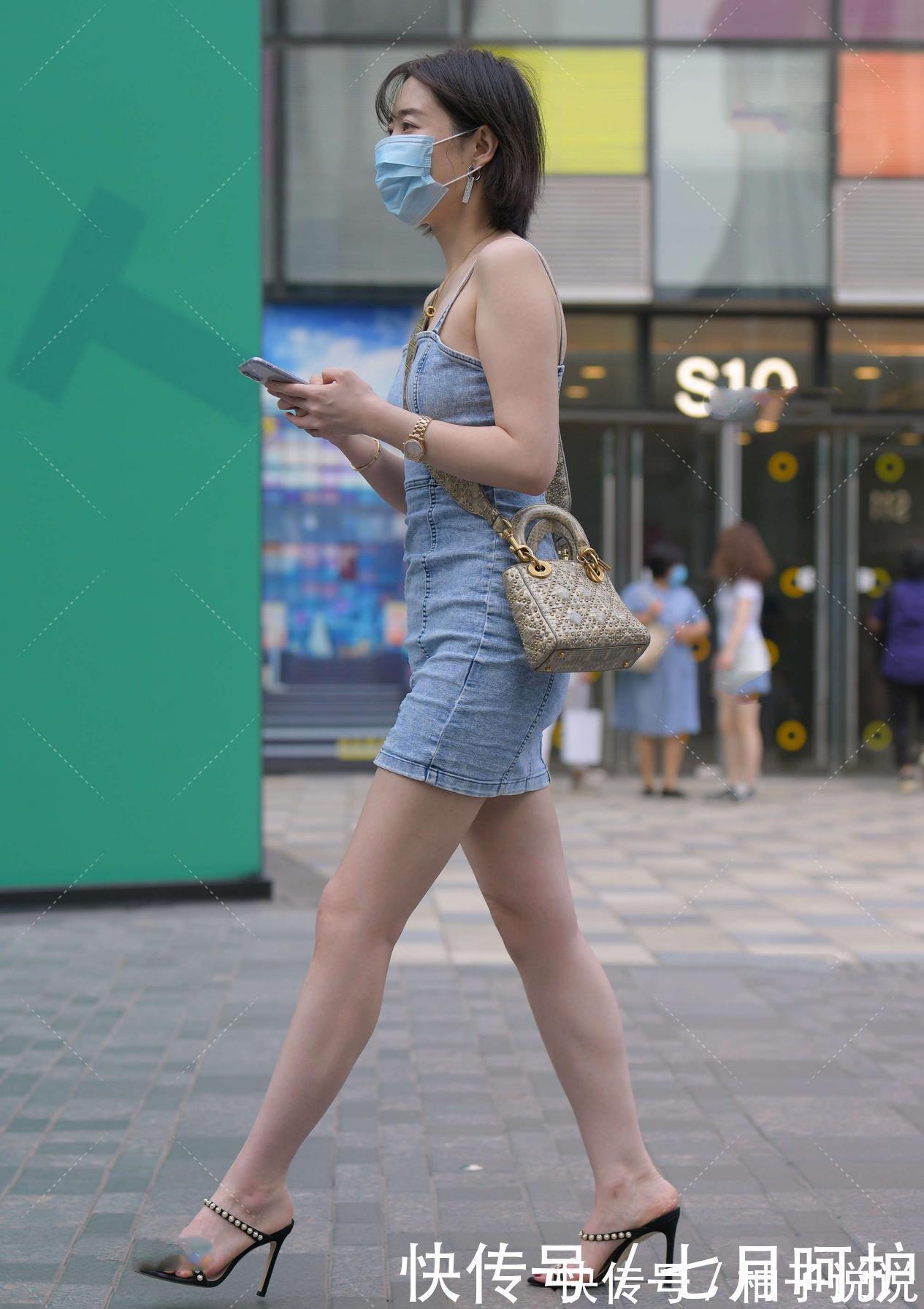 修身 修身牛仔连衣裙,清新自然,时尚大气,展现独特感