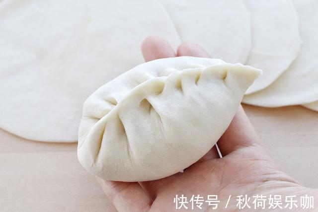 做法|教你既好看又好吃的包子做法，透白暄软口感鲜美，出锅就被抢光了
