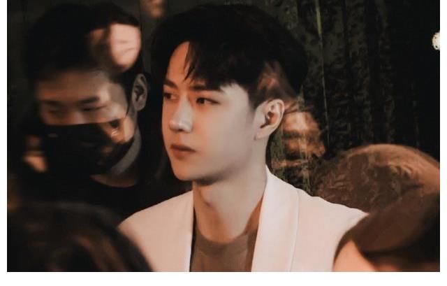 好意外！王一博电台更新，积极营业却被网友调侃：过于活跃了