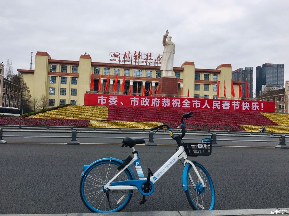 沙滩|游公园，骑单车逛成都，打卡最炫双子塔灯光秀