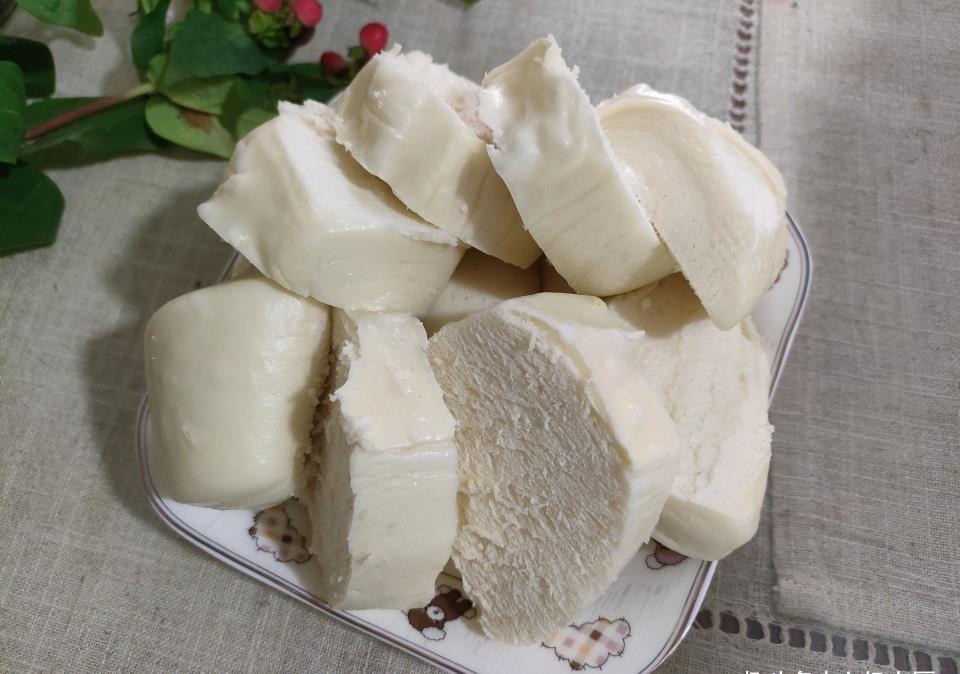 馒头|晒晒我家早餐，不慌不忙15分钟就上桌，荤素都有营养丰富