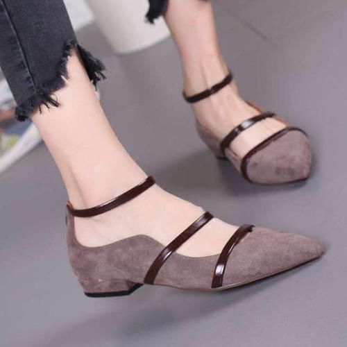 网评“最伤脚的4种鞋子”,尖头鞋倒数,高跟鞋第二,第一名竟是它